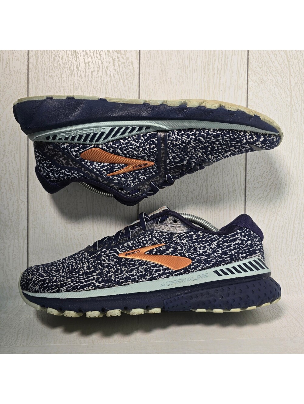 Brooks Adrenaline GTS 20 Women’s 6.5 B Peacoat Blue Running Shoes 1202961B434